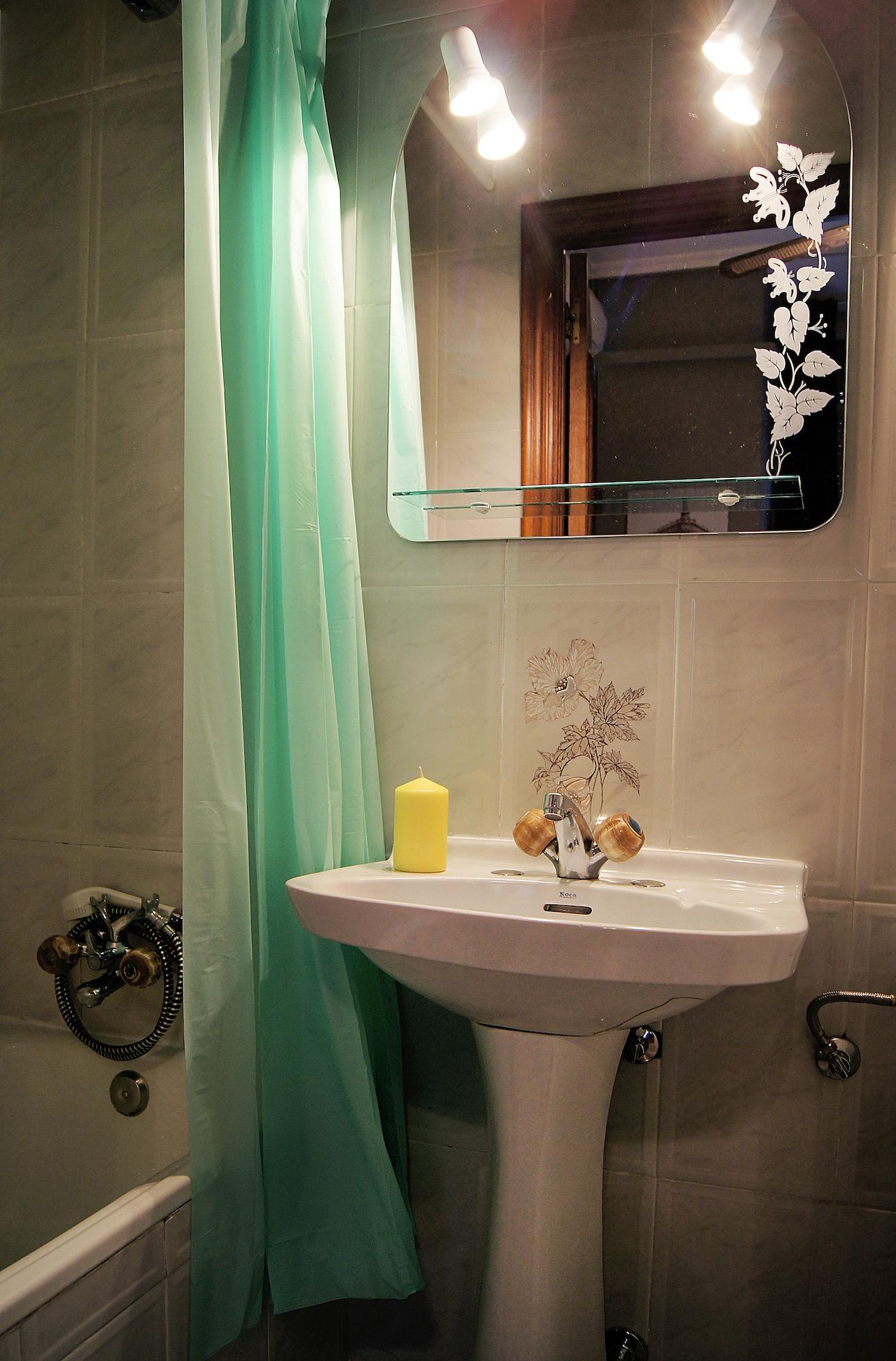 Hostal Fuencarral Kryse Madrid Buitenkant foto