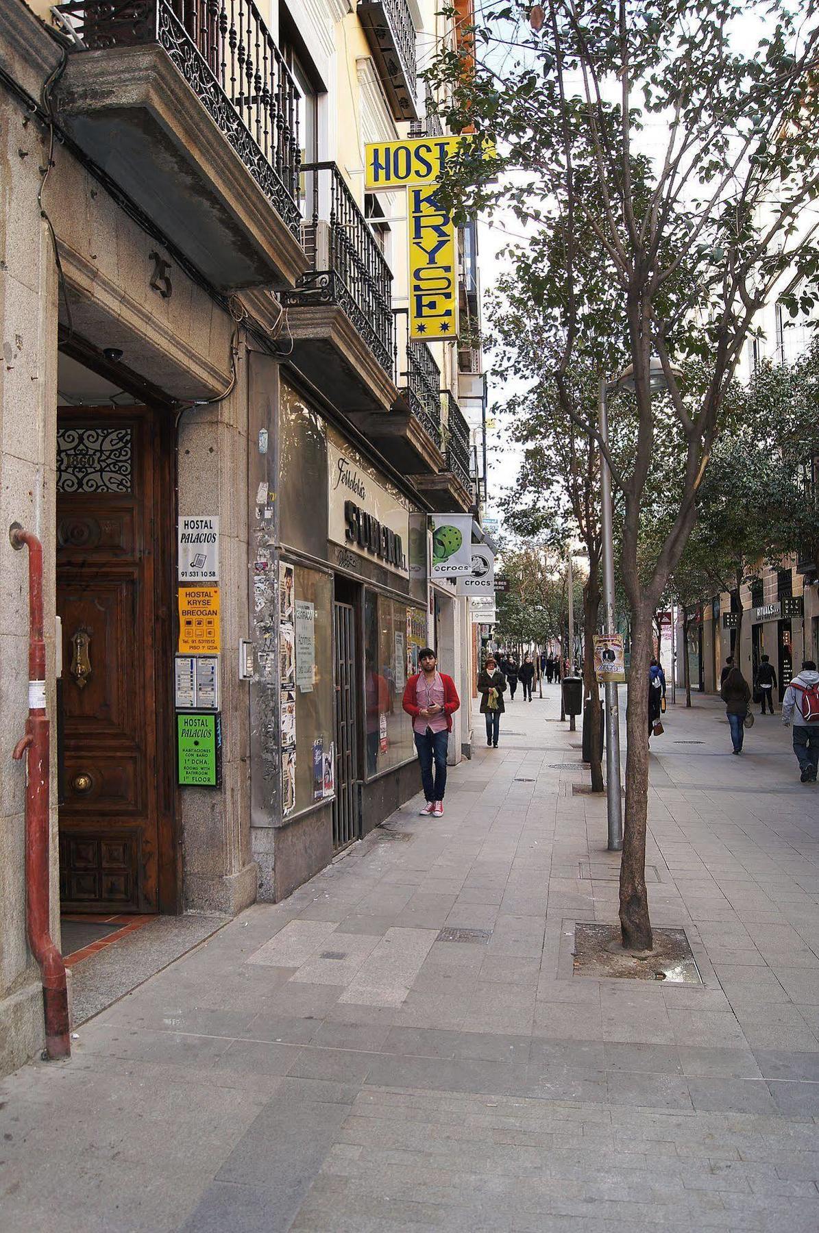 Hostal Fuencarral Kryse Madrid Buitenkant foto