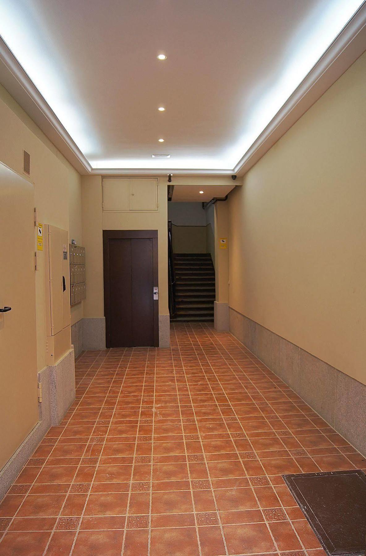 Hostal Fuencarral Kryse Madrid Buitenkant foto